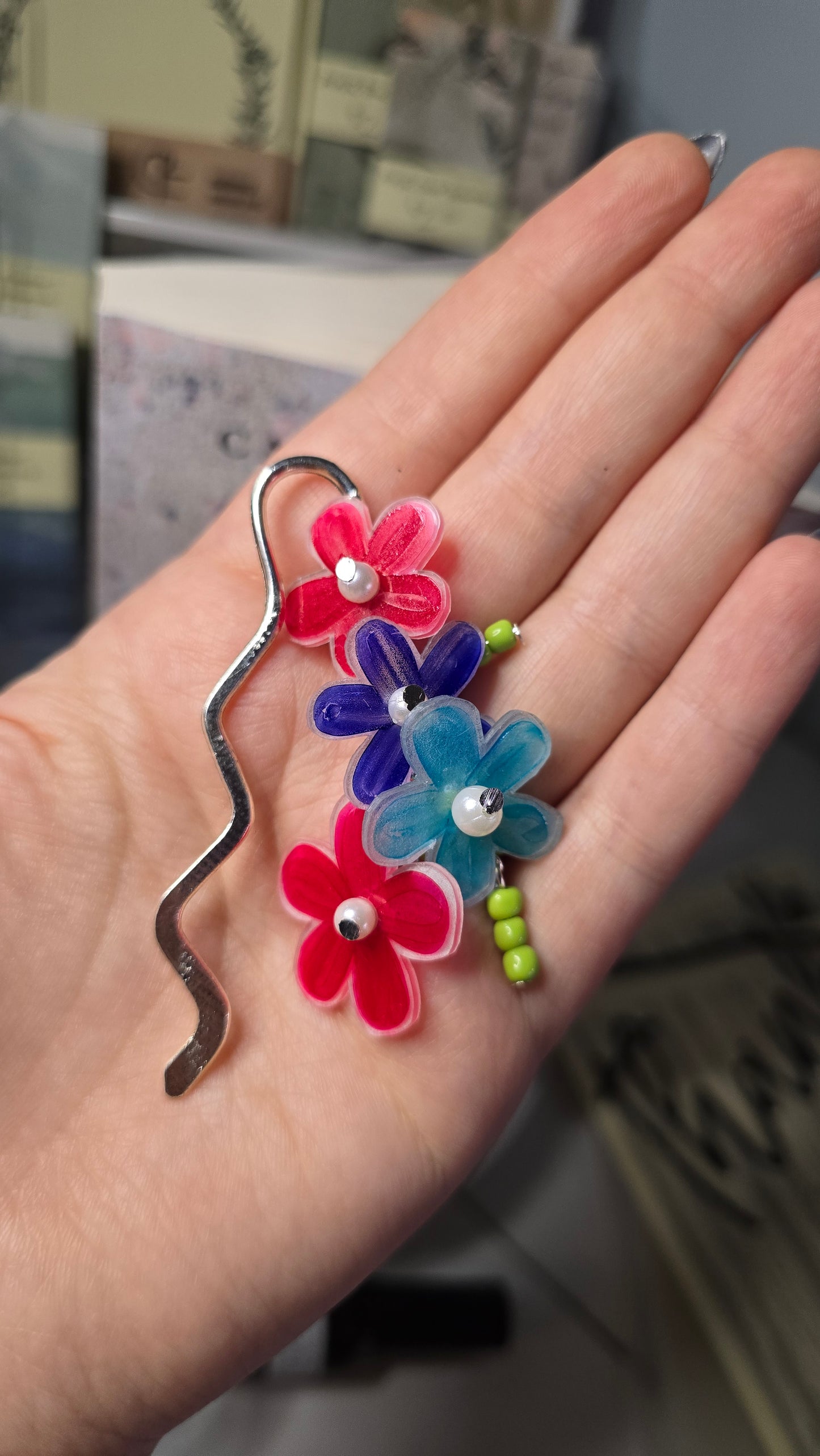 Metal Bouquet Charm Bookmark